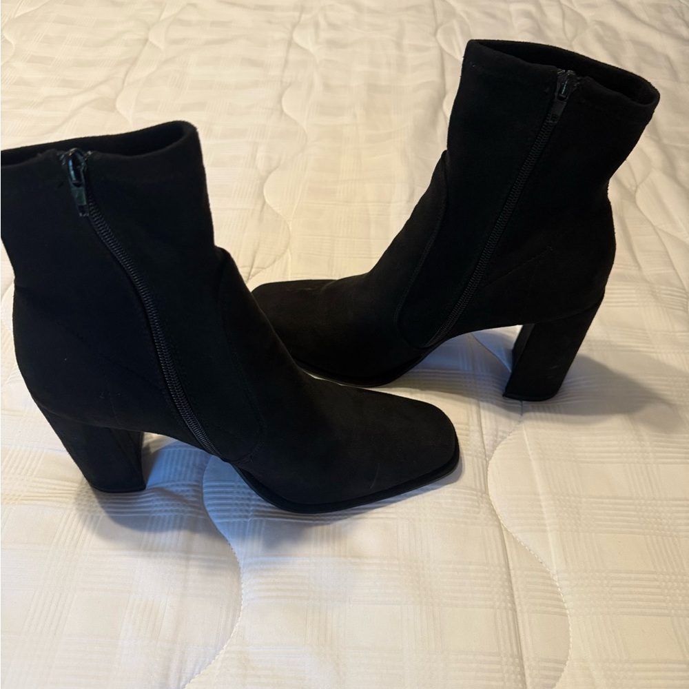 Elegant Black Ankle Boots